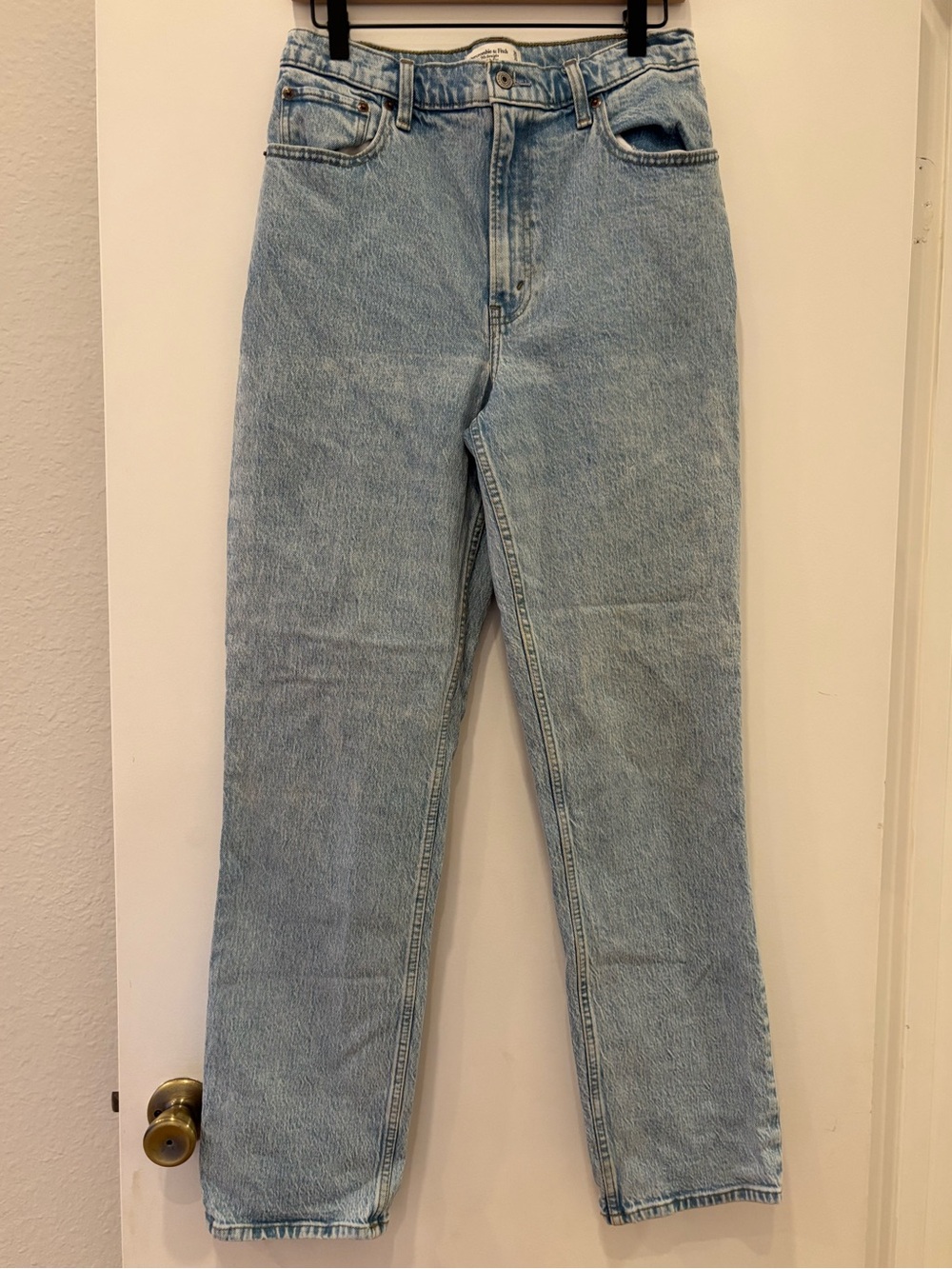 Abercrombie & Fitch The 90s Straight Ultra High Rise light wash jeans denim Sz30